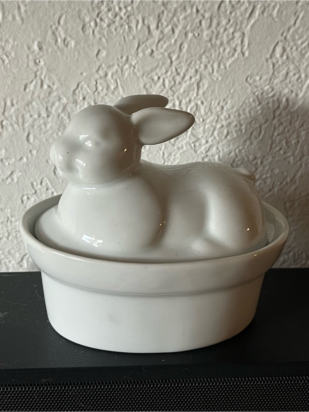 White porcelain bunny nesting dish